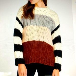 NWOT Volcom Women's Junior's Classy Time Sweater